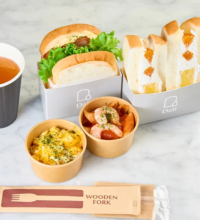 朝食はお部屋の前までお届けいたします